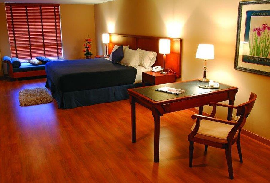 Hotel Estelar Suites Jones Bogotá Quarto foto